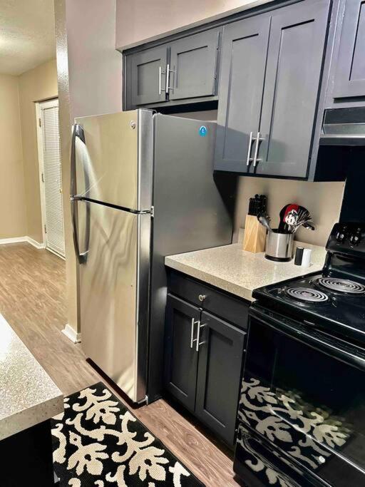 Short Walk To Jsu Stadium, Hospitals, And Bars In Fondren Jackson Extérieur photo
