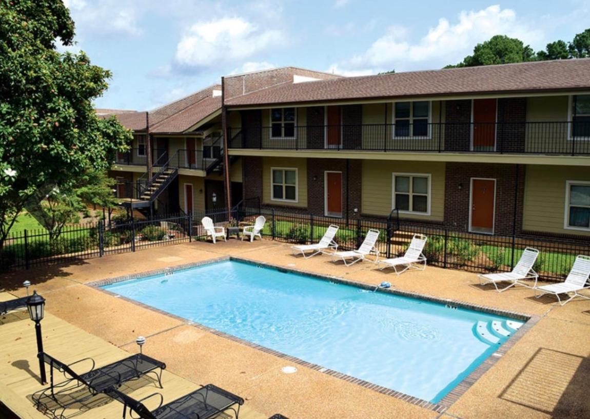Short Walk To Jsu Stadium, Hospitals, And Bars In Fondren Jackson Extérieur photo