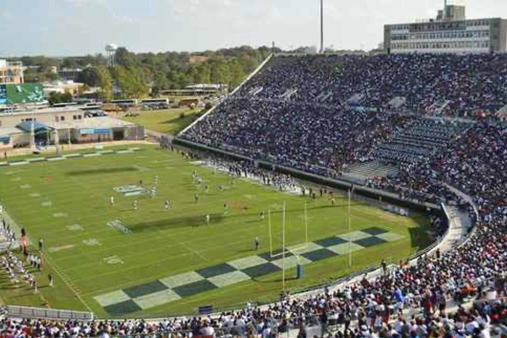 Short Walk To Jsu Stadium, Hospitals, And Bars In Fondren Jackson Extérieur photo