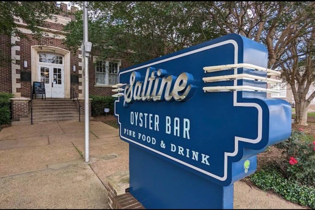 Short Walk To Jsu Stadium, Hospitals, And Bars In Fondren Jackson Extérieur photo