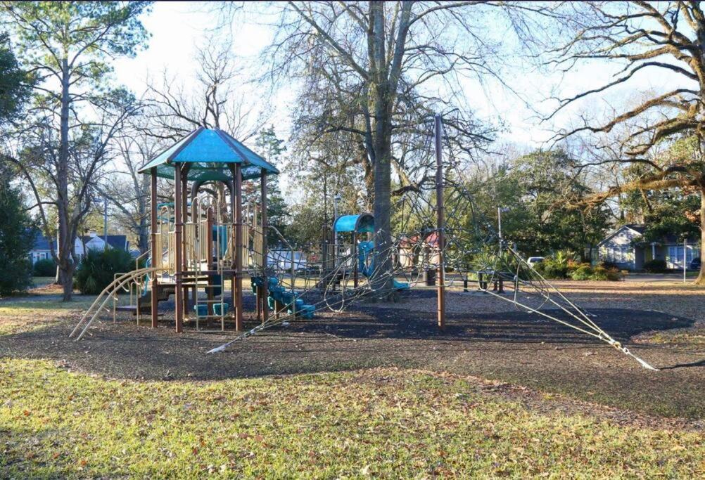 Short Walk To Jsu Stadium, Hospitals, And Bars In Fondren Jackson Extérieur photo